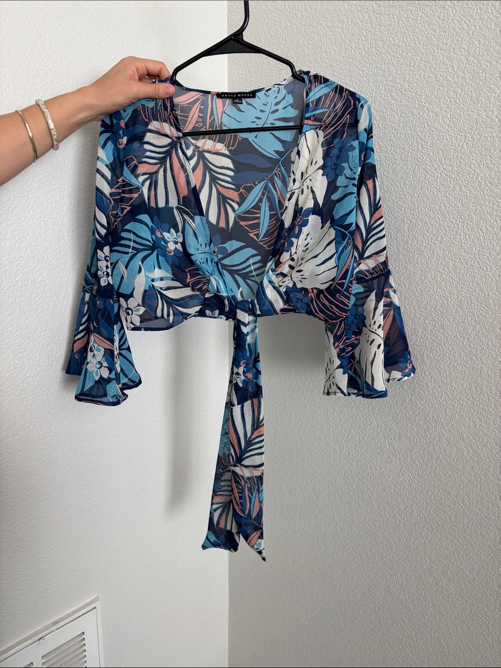 Tie-Front Tropical Print Crop Top - Blue